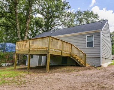 567 Ashburton Avenue - Photo Thumbnail 19