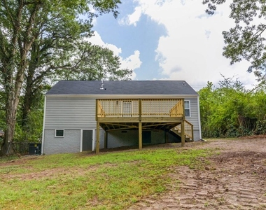 567 Ashburton Avenue - Photo Thumbnail 17