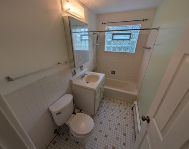 4939 S Dorchester Avenue - Photo Thumbnail 9