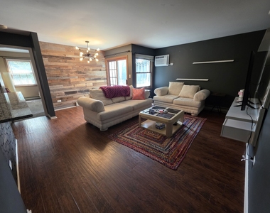 4402 W Shamrock Lane - Photo Thumbnail 5
