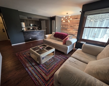4402 W Shamrock Lane - Photo Thumbnail 7