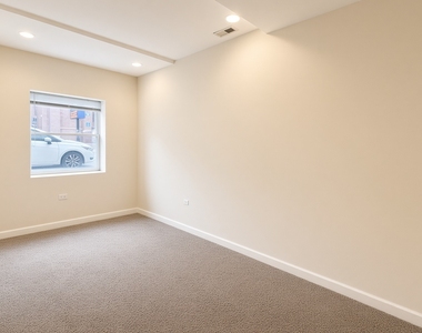 4605 N Kimball Avenue - Photo Thumbnail 12