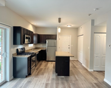 811 E Main Street - Photo Thumbnail 5