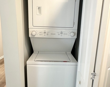 811 E Main Street - Photo Thumbnail 11