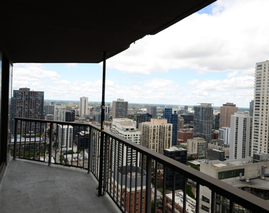 10 E Ontario Street - Photo Thumbnail 12