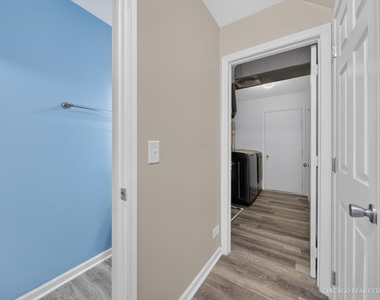 152 Brittany Drive - Photo Thumbnail 7