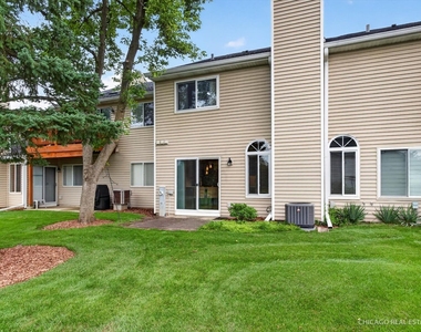 152 Brittany Drive - Photo Thumbnail 15