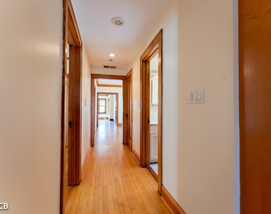 5325 W Montrose Avenue - Photo Thumbnail 10