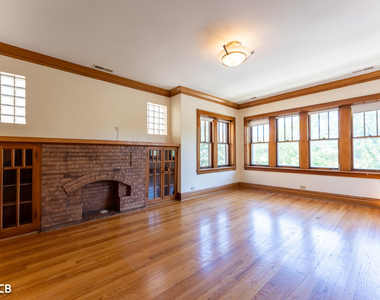 5325 W Montrose Avenue - Photo Thumbnail 3