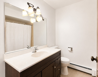5733 W 103rd Street - Photo Thumbnail 4