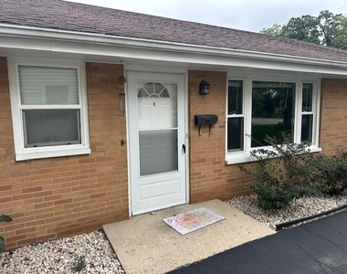 209 W Maple Avenue - Photo Thumbnail 2