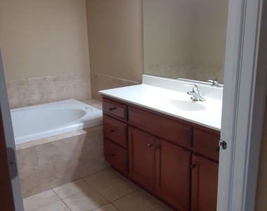 6675 S Cass Avenue - Photo Thumbnail 7