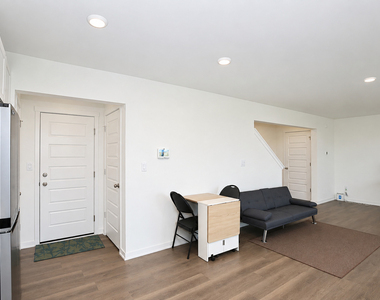 101 Fieldcrest Avenue - Photo Thumbnail 5