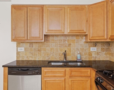 8440 W 95th Street - Photo Thumbnail 6