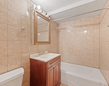 8440 W 95th Street - Photo Thumbnail 9