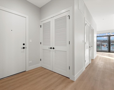 3953 W Dakin Street - Photo Thumbnail 11