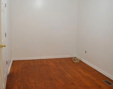 8426 S Brandon Avenue - Photo Thumbnail 5