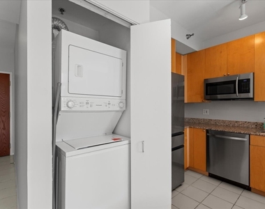 701 S Wells Street - Photo Thumbnail 9