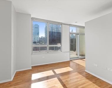 701 S Wells Street - Photo Thumbnail 6