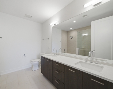 434 W Melrose Street - Photo Thumbnail 9