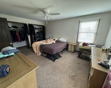 1013 E Benton Avenue - Photo Thumbnail 14