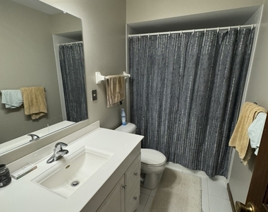 1013 E Benton Avenue - Photo Thumbnail 9