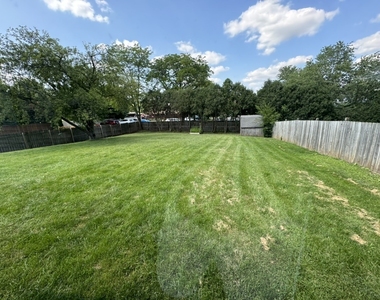 1013 E Benton Avenue - Photo Thumbnail 16