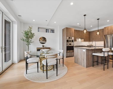 434 W Melrose Street - Photo Thumbnail 1