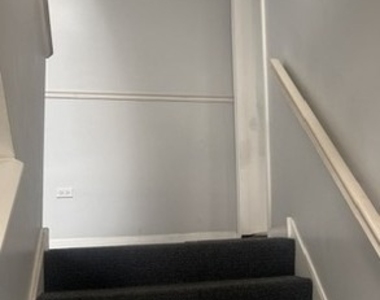 633 E Bowen Avenue - Photo Thumbnail 1