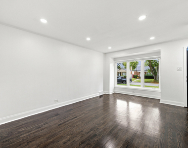 117 Morris Avenue - Photo Thumbnail 3