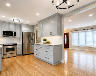 602 S Carol Lane - Photo Thumbnail 4