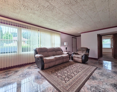 336 E Orchard Street - Photo Thumbnail 8