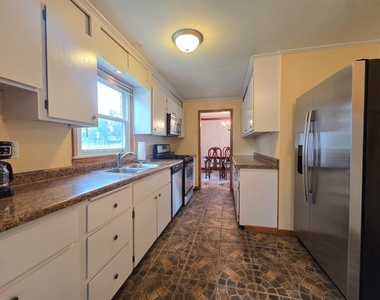 336 E Orchard Street - Photo Thumbnail 5