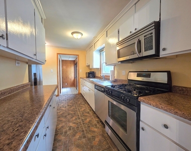 336 E Orchard Street - Photo Thumbnail 7