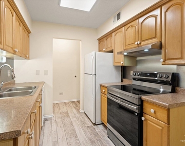 909 Buccaneer Drive - Photo Thumbnail 9