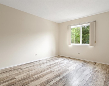 909 Buccaneer Drive - Photo Thumbnail 12