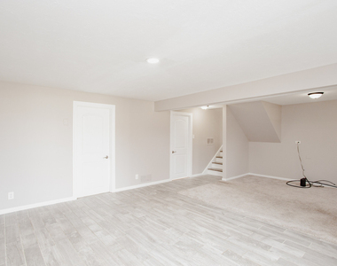 720 Durham Lane - Photo Thumbnail 19