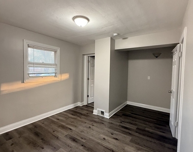 17002 Greenbay Avenue - Photo Thumbnail 5