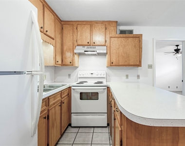 120 Mcadams Lane - Photo Thumbnail 7