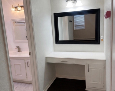 14401 Misty Meadow Ct - Photo Thumbnail 24