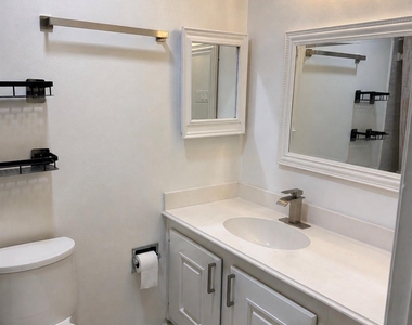 14401 Misty Meadow Ct - Photo Thumbnail 25