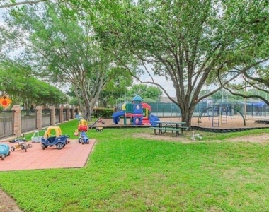14401 Misty Meadow Ct - Photo Thumbnail 31