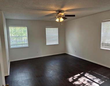 14401 Misty Meadow Ct - Photo Thumbnail 21