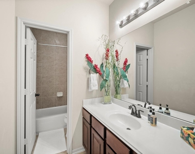 58 W Canyon Wren Circle - Photo Thumbnail 12