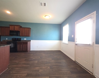 26035 Allan Poe Drive - Photo Thumbnail 4