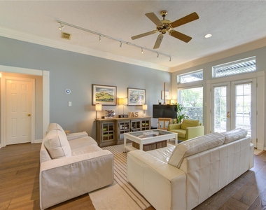 5222 Summer Snow Drive - Photo Thumbnail 9