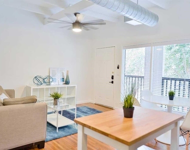 219 Marshall Street - Photo Thumbnail 4
