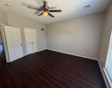 13403 Agarita Lane - Photo Thumbnail 4