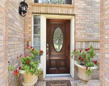 22121 Atwater Canyon Lane - Photo Thumbnail 1