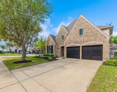 6003 Hedgepark Drive - Photo Thumbnail 5